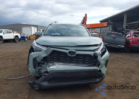 2024 Toyota Rav4 Xle z USA, uszkodzony, nr VIN JTMW1RFV1RD122824